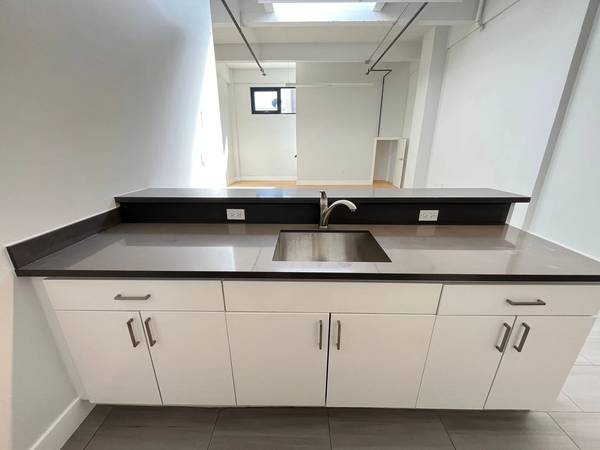 Lofts on International Boulevard Unit · Oakland photo 3