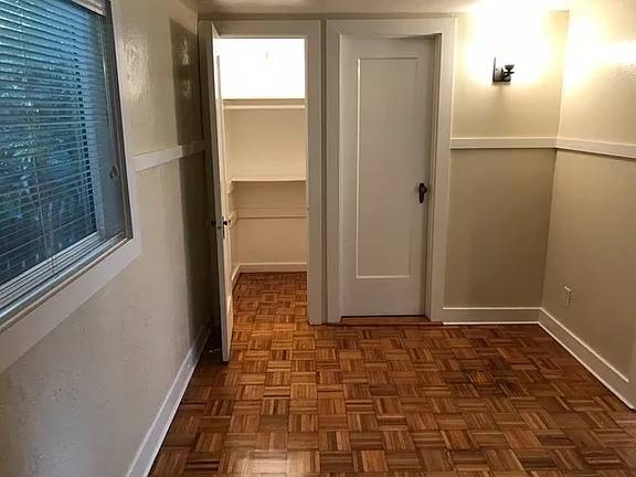 2BR/2BA Single Family House · Albany photo 4