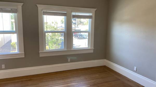 Apartments on Piedmont Ave · Oakland photo 5