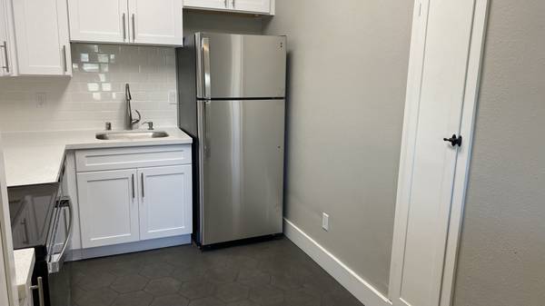 Apartments on Piedmont Ave · Oakland photo 2