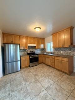 3BR/2BA Single Family House on Princeton St · Hayward photo 3
