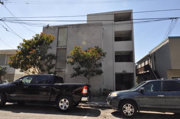 1BR/1BA Apartment on Lucas Avenue · Oakland