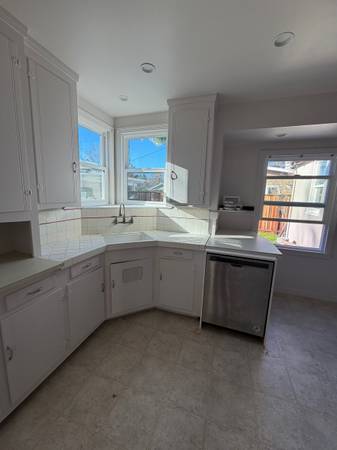 3BR/2BA House · Redwood City photo 4
