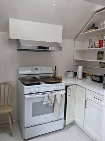 2BR/1BA Duplex on Virginia Street · Berkeley photo 3