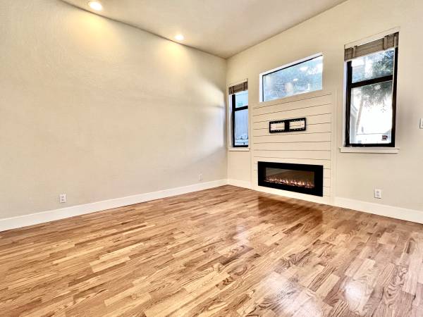 3BR/3BA Single Family House · Berkeley photo 4