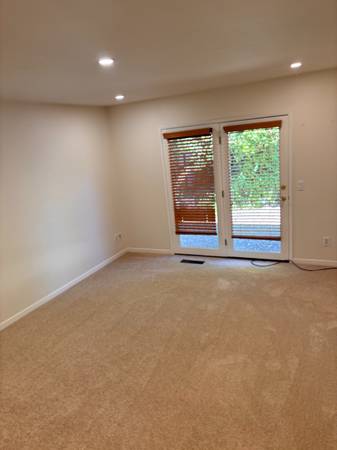 3BR/2BA Single Family House · El Verano photo 5