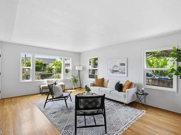 2BR/1BA Single Family House on Darwin St · Santa Cruz photo 5
