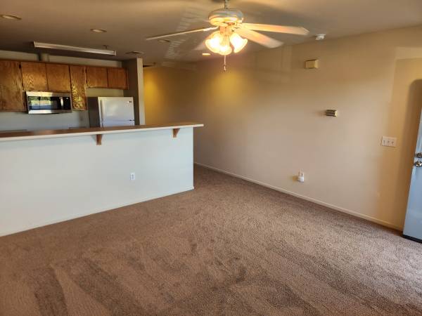1BR/1BA Apartment · Rohnert Park photo 2