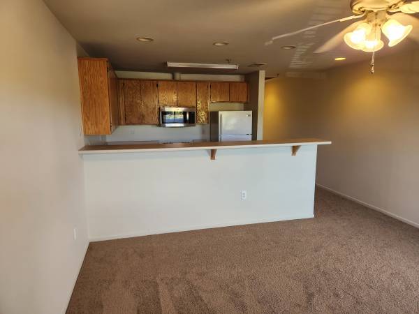 1BR/1BA Apartment · Rohnert Park photo 3
