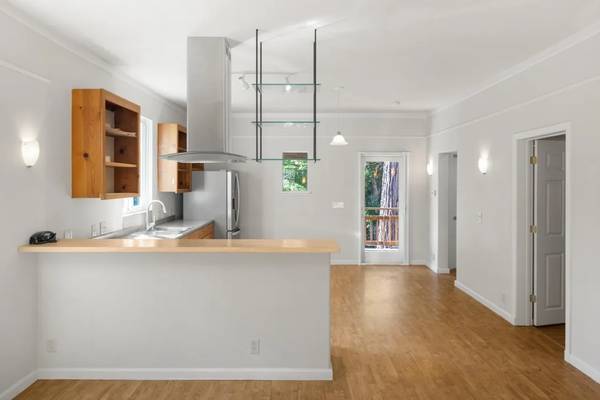2BR/2BA House · Redwood Estates photo 3