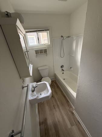 2BR/1BA Duplex · Petaluma photo 4