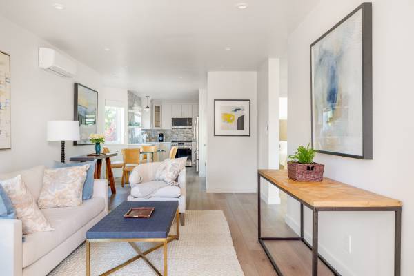 2BR/1BA Duplex · Oakland photo 2