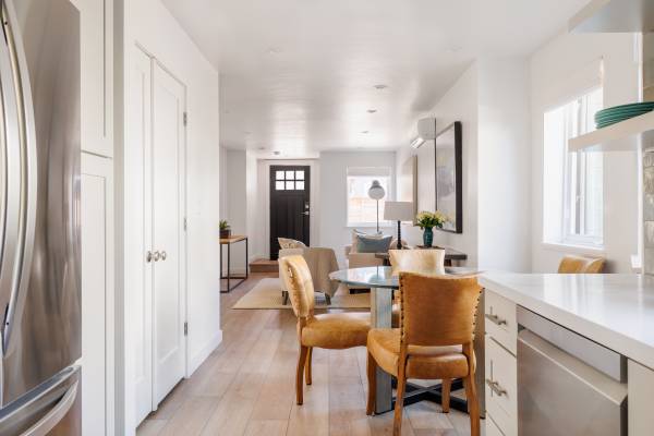 2BR/1BA Duplex · Oakland photo 4