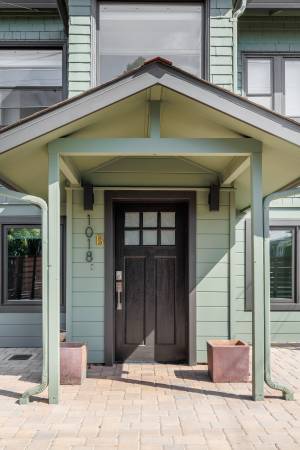 2BR/1BA Duplex · Oakland