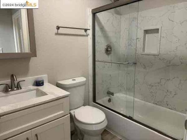 2BR/1BA Apartment on W 14th St. · Antioch photo 5