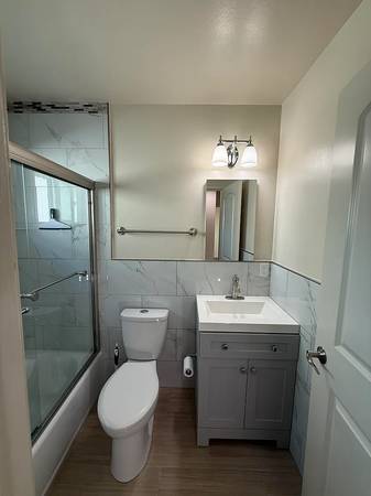 1BR/1BA Apartment · Belmont photo 5