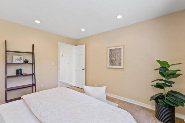 3BR/3BA Single Family House on Graham Hill Rd · Santa Cruz photo 3