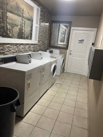 2BR/1BA Apartment · Lafayette photo 3