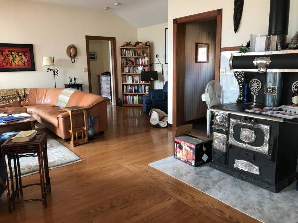 3BR/2BA Single Family House · Boonville photo 5