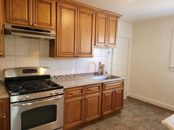 1BR/1BA Duplex on George St Unit B · Los Gatos photo 5