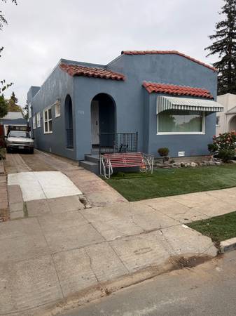 3BR/2BA Single Family House · Oakland
