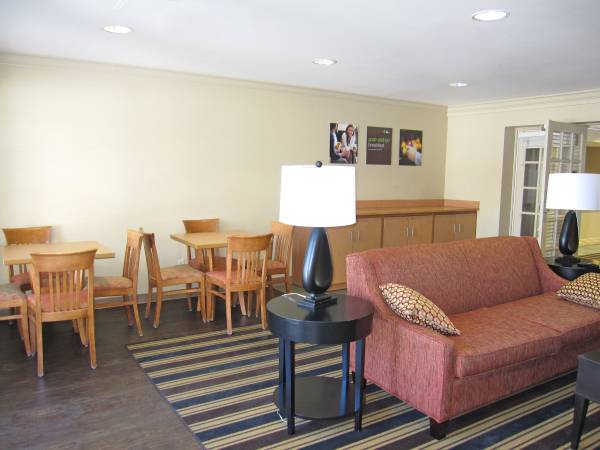 1BR/1BA Apartment on San Ignacio Ave · San Jose photo 5