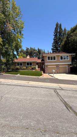 4BR/3BA Single Family House · Atherton photo 5