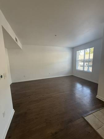 2BR/2BA Townhouse · Gilroy photo 4