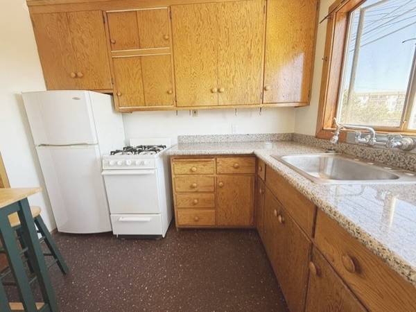 1BR/1BA Apartment · Berkeley photo 2