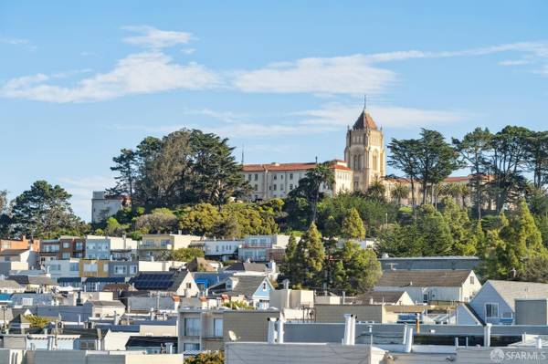 2BR/2BA Apartment · San Francisco photo 4