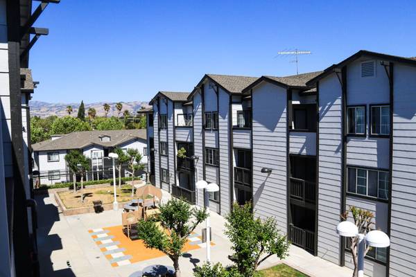 Apartments on South Sixth Street · San Jose photo 3