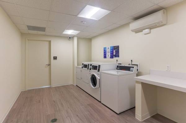 Apartments on Sango Ct · San Jose photo 5