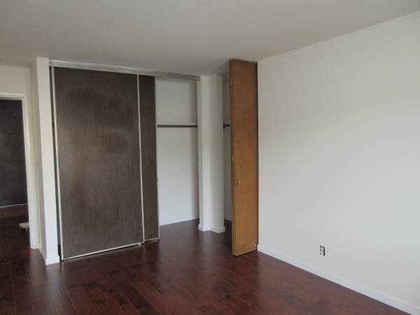 1BR/1BA Apartment on Brooklyn Ave · Oakland photo 4