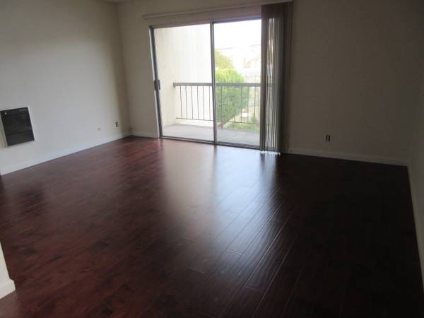 1BR/1BA Apartment on Brooklyn Ave · Oakland