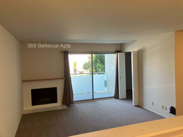 2BR/1BA Apartment on Bellevue · Oakland photo 4