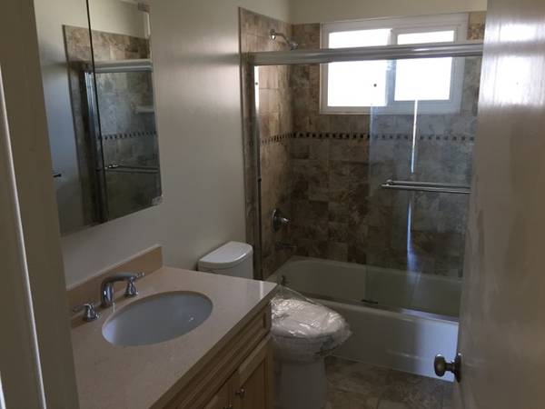 2BR/2BA Apartment on Fifth Ave · San Carlos photo 4