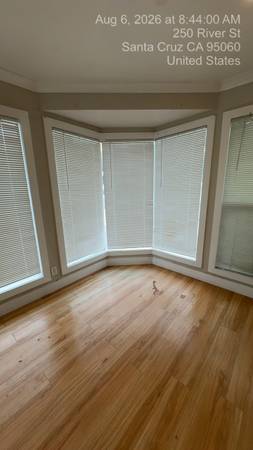 4BR/2BA Single Family House · Santa Cruz photo 4