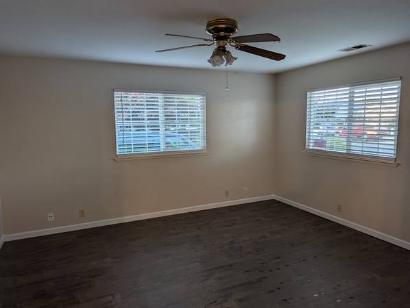 2BR/2BA Single Family House on Sally St · Hollister photo 3