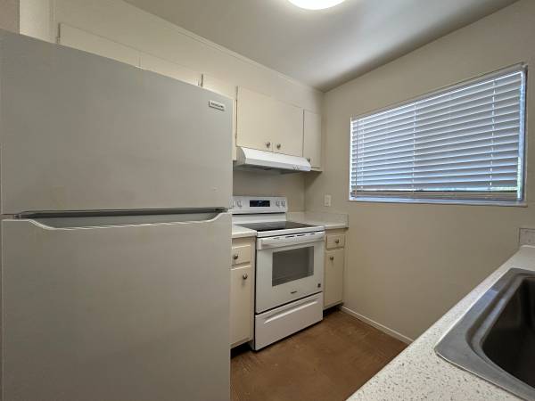 2BR/1BA Apartment on Blake Street 103 · Berkeley photo 3