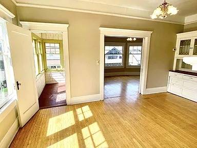 2BR/1BA Flat on 22nd St · San Francisco