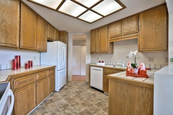 2BR/2BA Single Family House on Shorebird Cir · Redwood City photo 2
