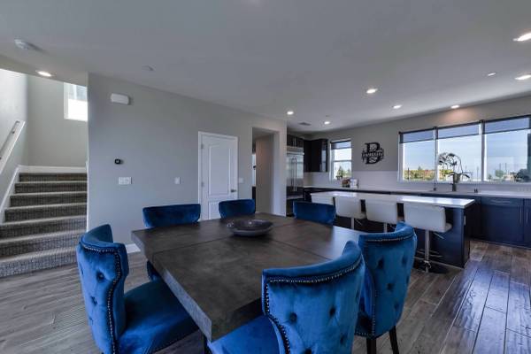4BR/4BA Single Family House · San Jose photo 2