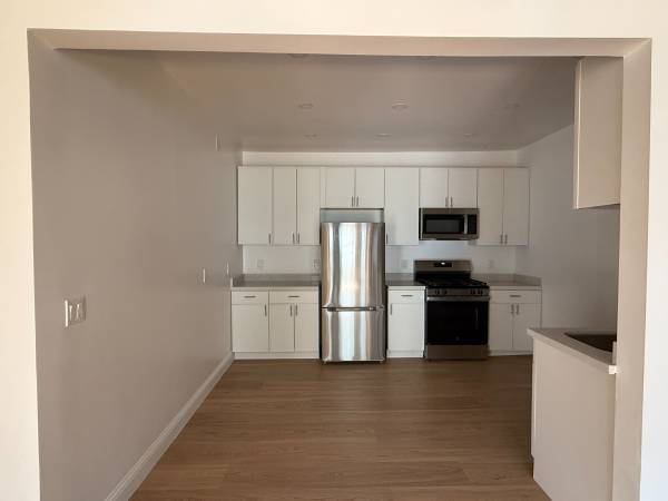 3BR/1BA Apartment on Taylor Street 18 · San Francisco photo 5