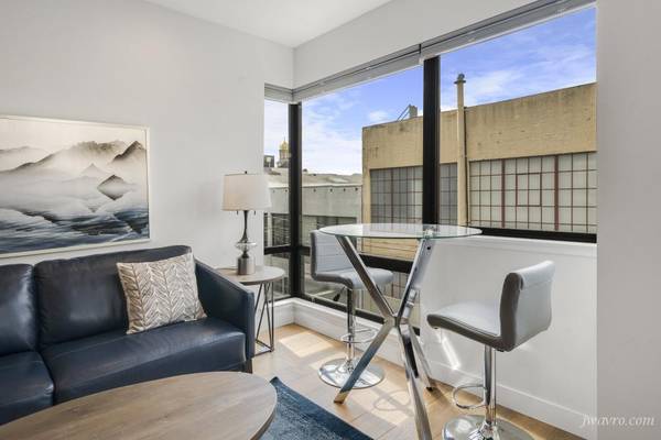 2BR/2BA Condo · San Francisco photo 3