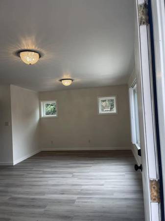 2BR/1BA Duplex on Leona St · Oakland photo 2