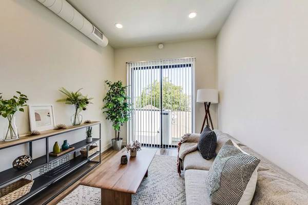 Apartments on 63rd Street Unit · Emeryville photo 3
