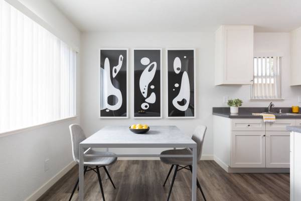 2BR/1BA Apartment · Santa Rosa photo 3