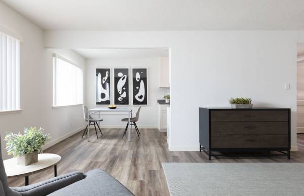 2BR/1BA Apartment · Santa Rosa photo 4