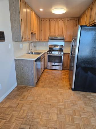 2BR/2BA Apartment on Taraval Street · San Francisco photo 4
