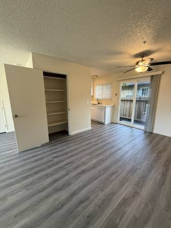 2BR/2BA Apartment · Santa Rosa photo 3